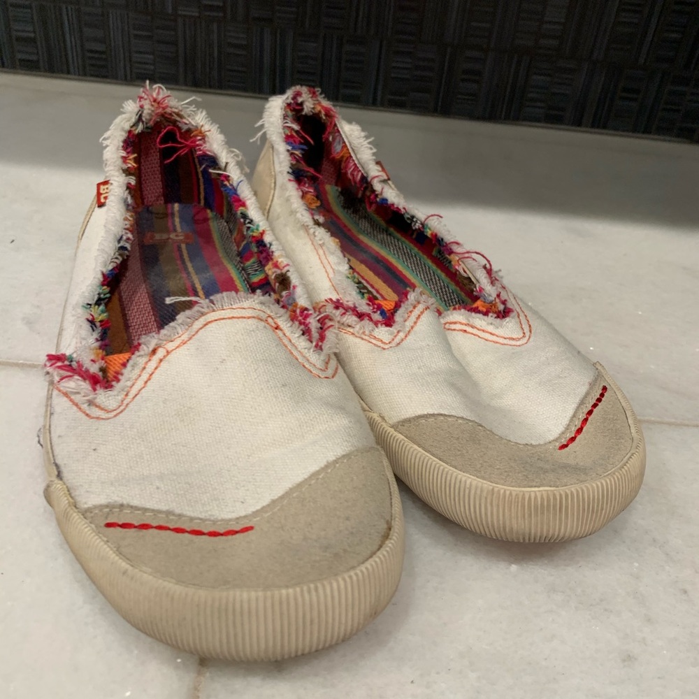 BC slip on shoes